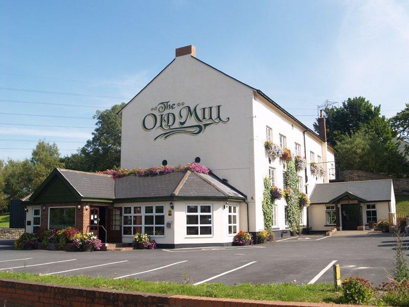 Old Mill Hotel & Lodge Bath Exterior photo